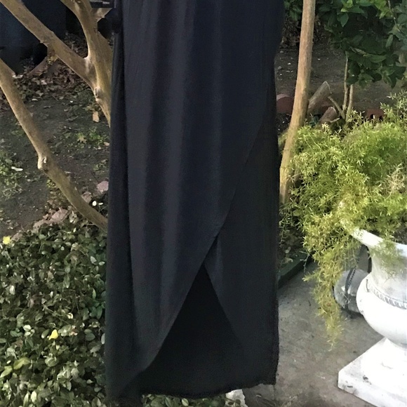 VENUS Long Black Dress with Criss Cross Back - L - Picture 2 of 8